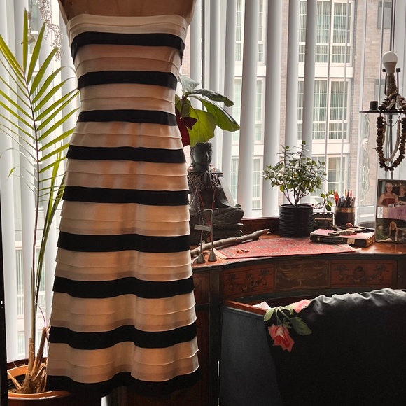 BCBG MaxAzira tierd party dress- Blk & Wht. stripe - Picture 1 of 4